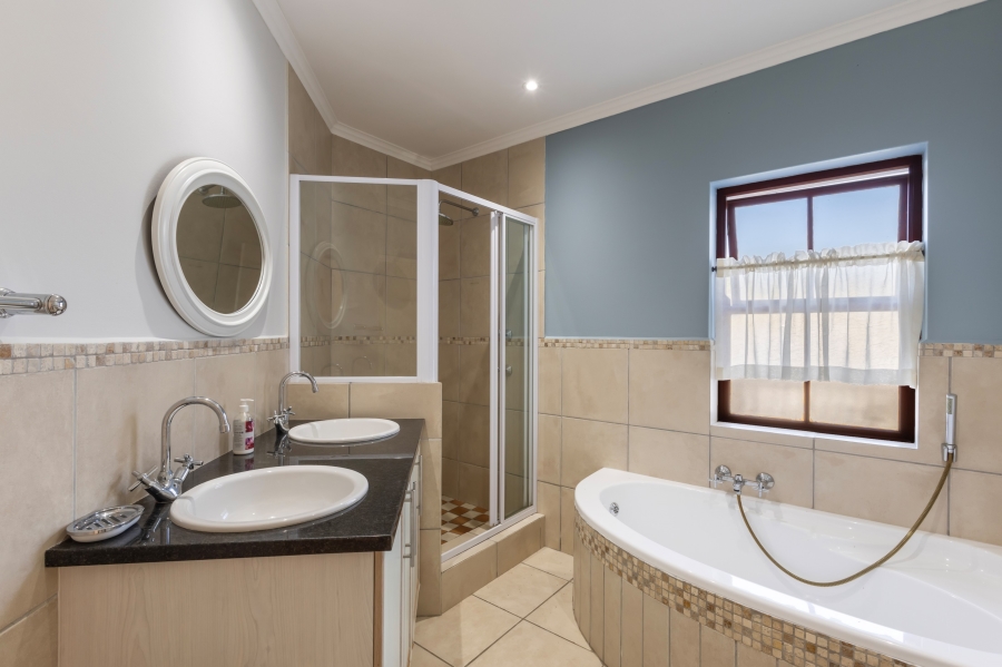 3 Bedroom Property for Sale in Green Pastures Western Cape